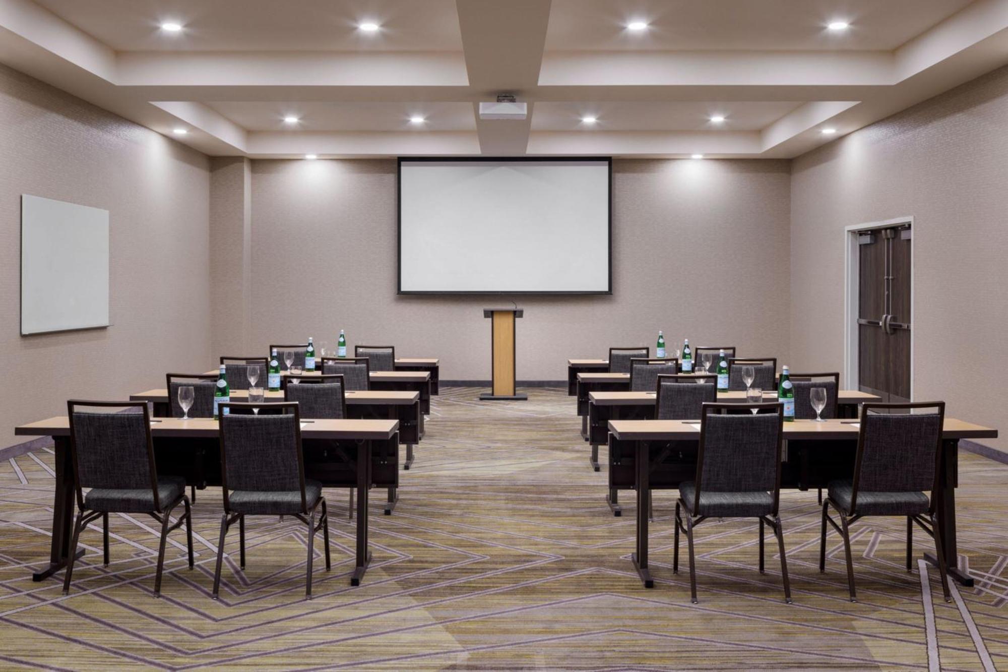 Courtyard By Marriott Prince George Esterno foto