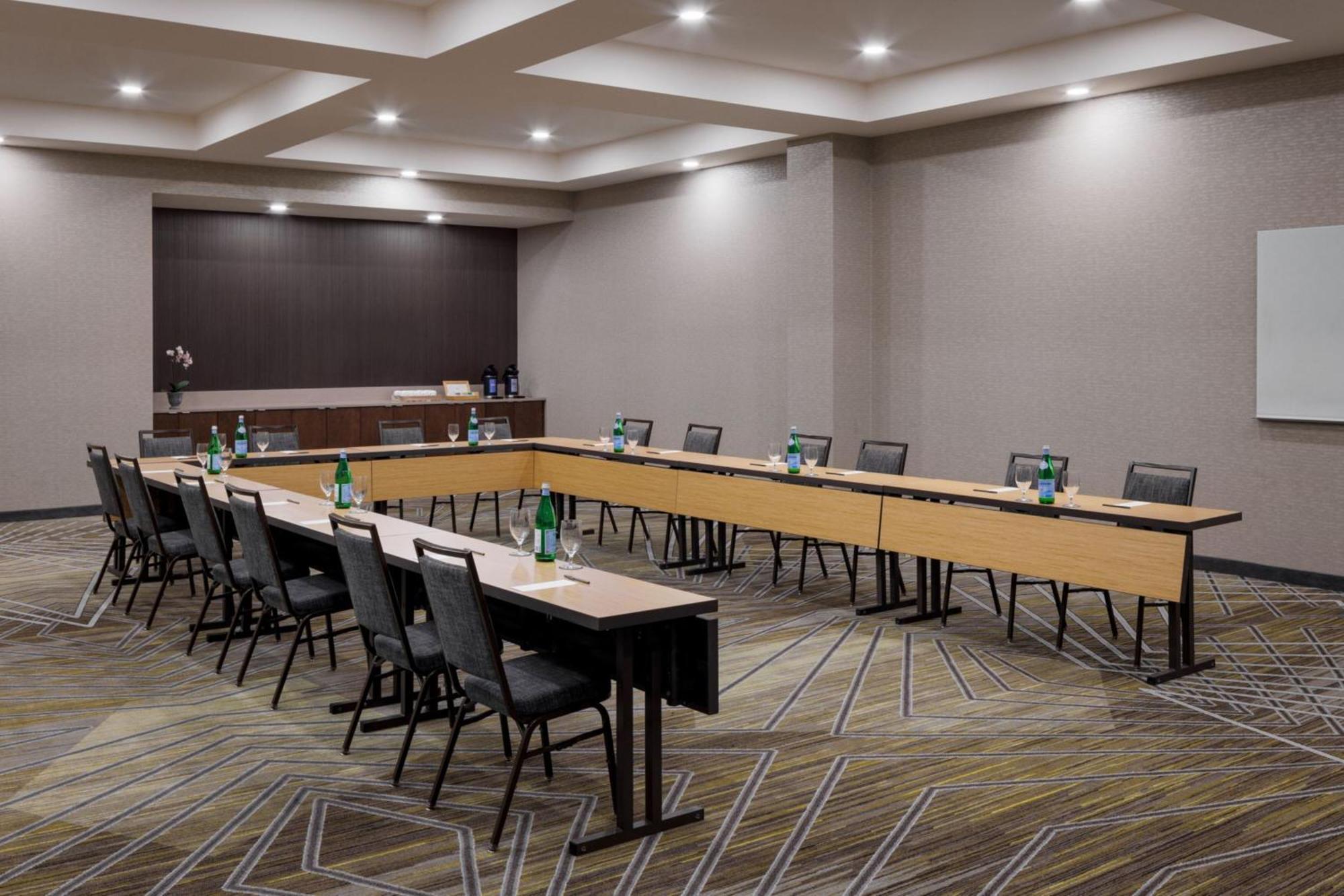 Courtyard By Marriott Prince George Esterno foto