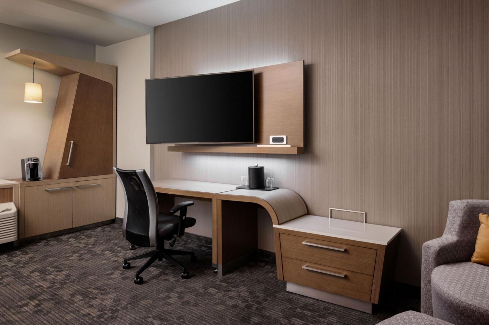 Courtyard By Marriott Prince George Esterno foto