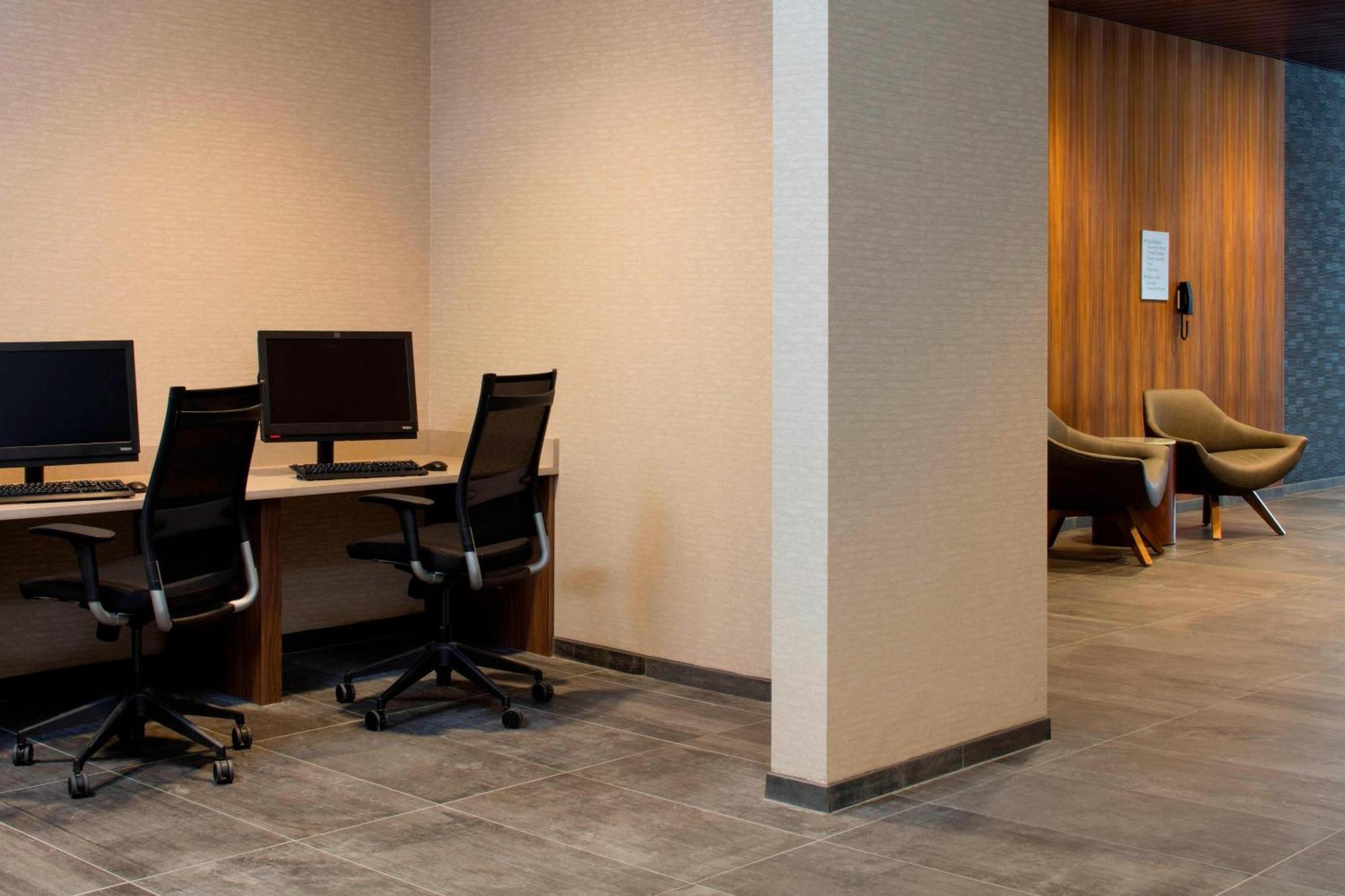 Courtyard By Marriott Prince George Esterno foto